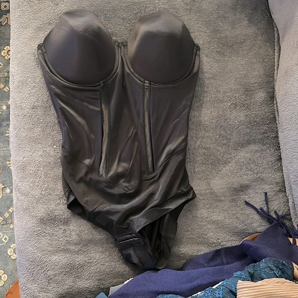 Maidenform Shapewear